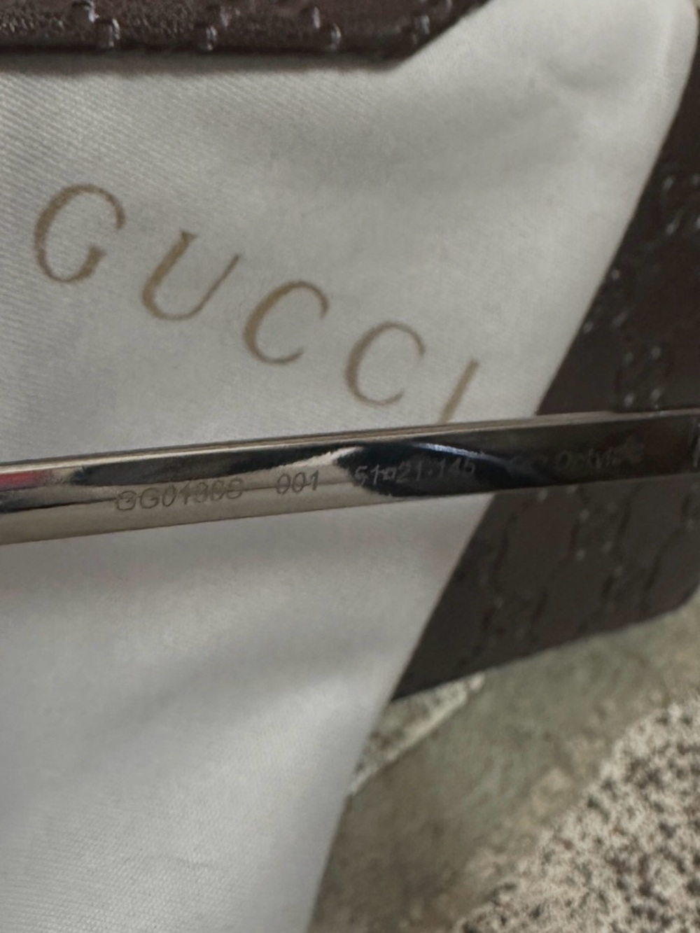 Gucci Black Oversized unisex Sunglasses with Dark Lenses - Picture 7 of 9